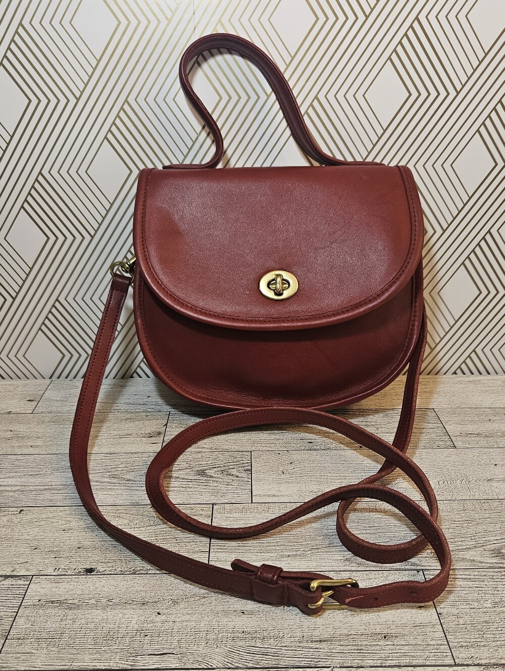 Vintage 1994 Coach Bella Court Bag 9957 Top Handle Cross Body Made in USA Red